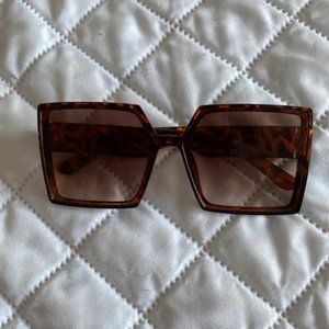 Maxi Sunglasses